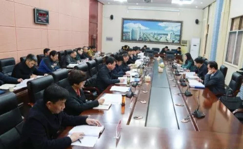 潜江市委常委会专题研究市侨联改革工作