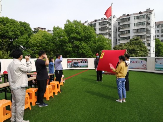 “抗疫不止、创城有我”  ---荆门市侨联“支部党日”走进社区