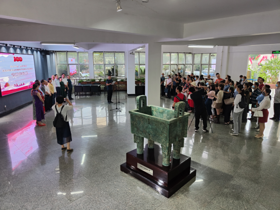宜昌侨界举办书画作品展  庆祝中国共产党成立100周年