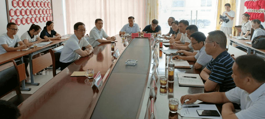 省侨联党组书记、主席吴朝安一行赴黄冈调研