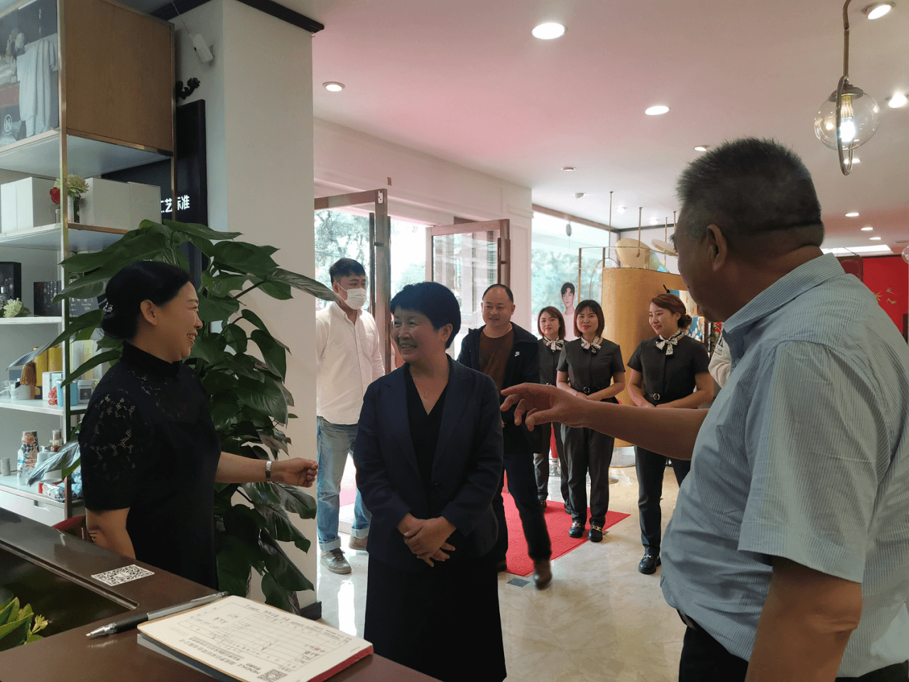 陈红调研枣阳市侨联时强调：巩固提升基层组织建设，凝心聚力开创侨联工作新局面