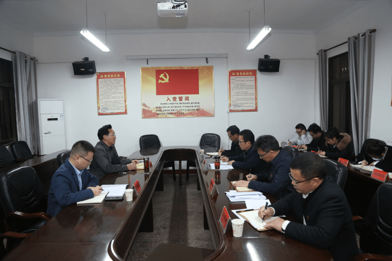 枝江市委书记余峰到市侨联宣讲党的十九届六中全会精神