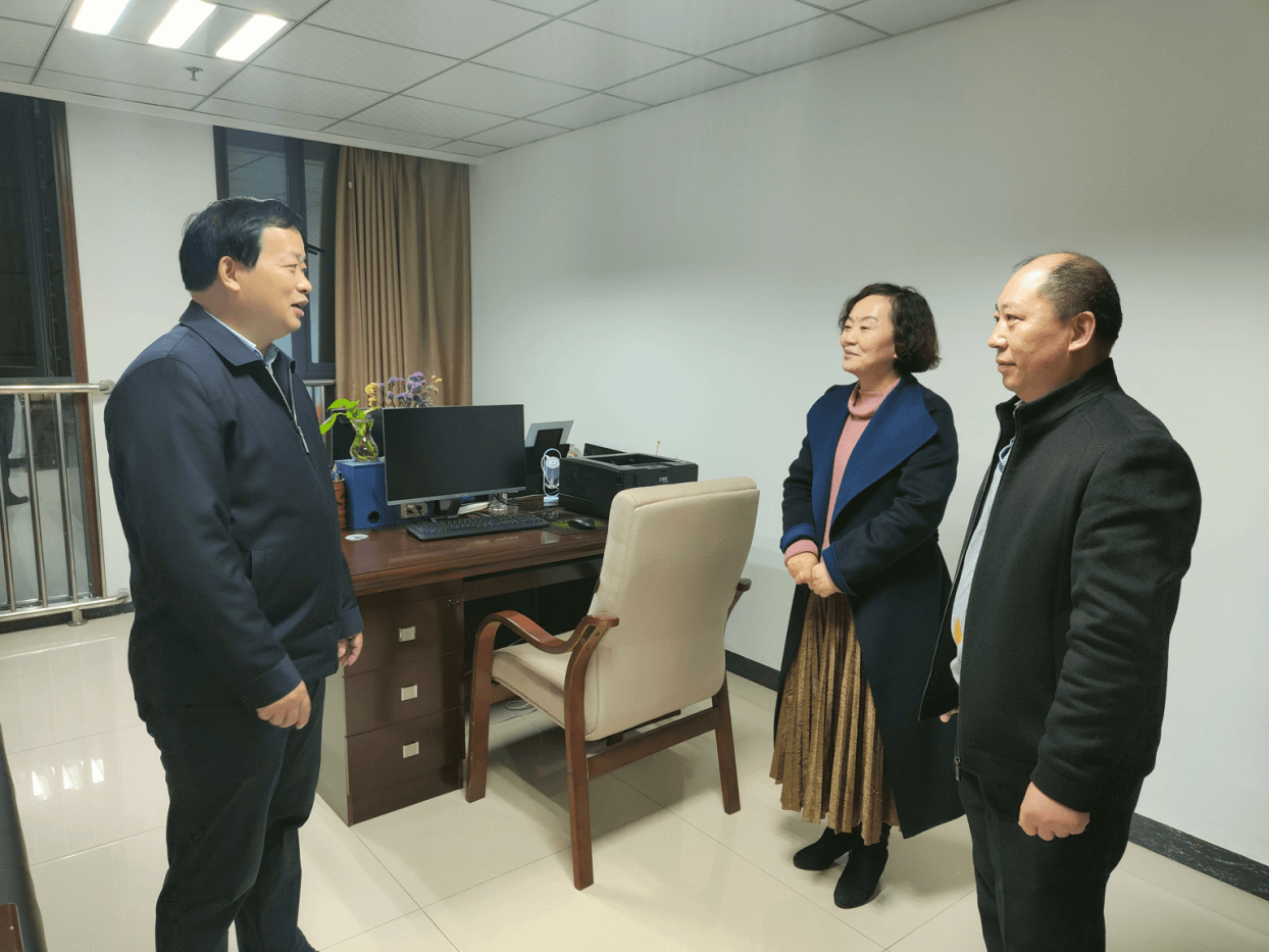 宜昌市委常委、统战部部长燕元沂调研侨联工作