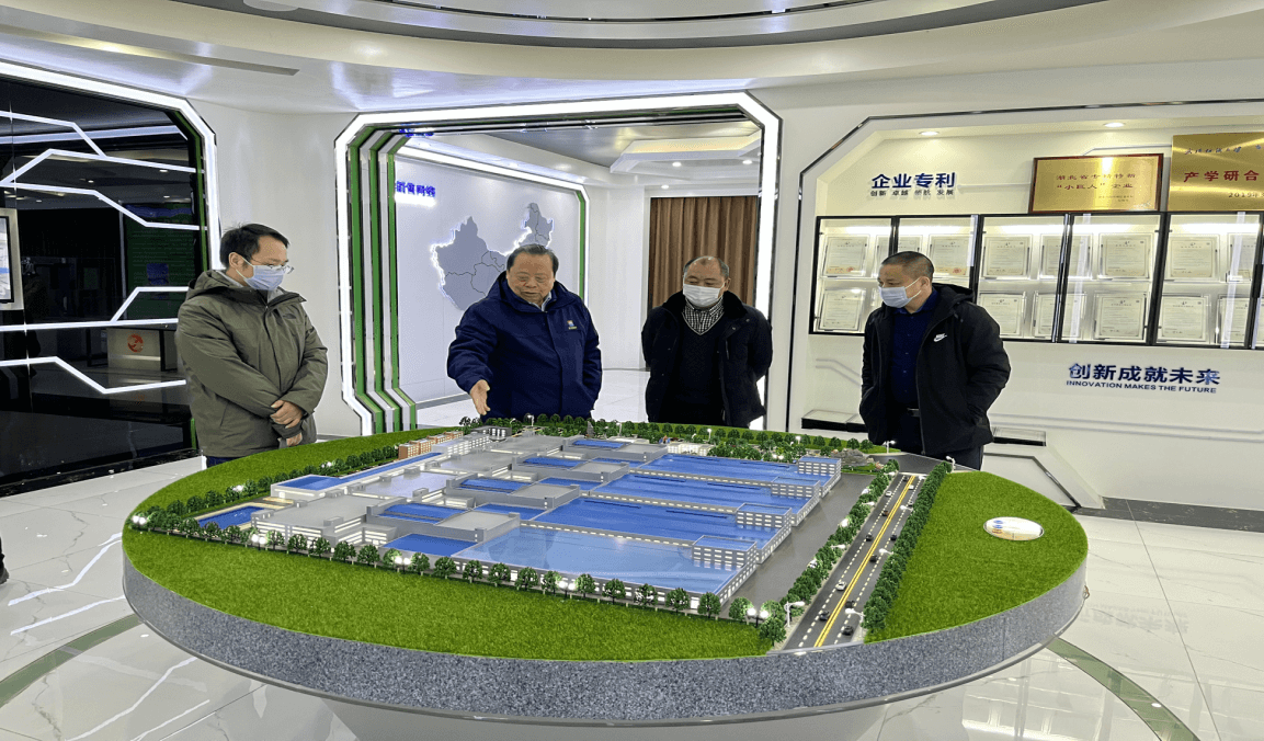 宜昌市侨联主席邓希康来当调研走访慰问