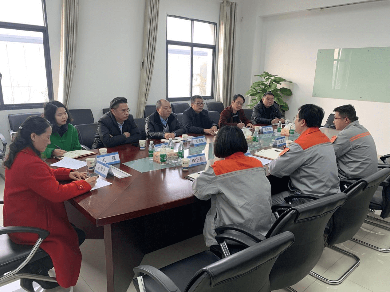 宜昌市侨联主席邓希康来猇亭区走访调研