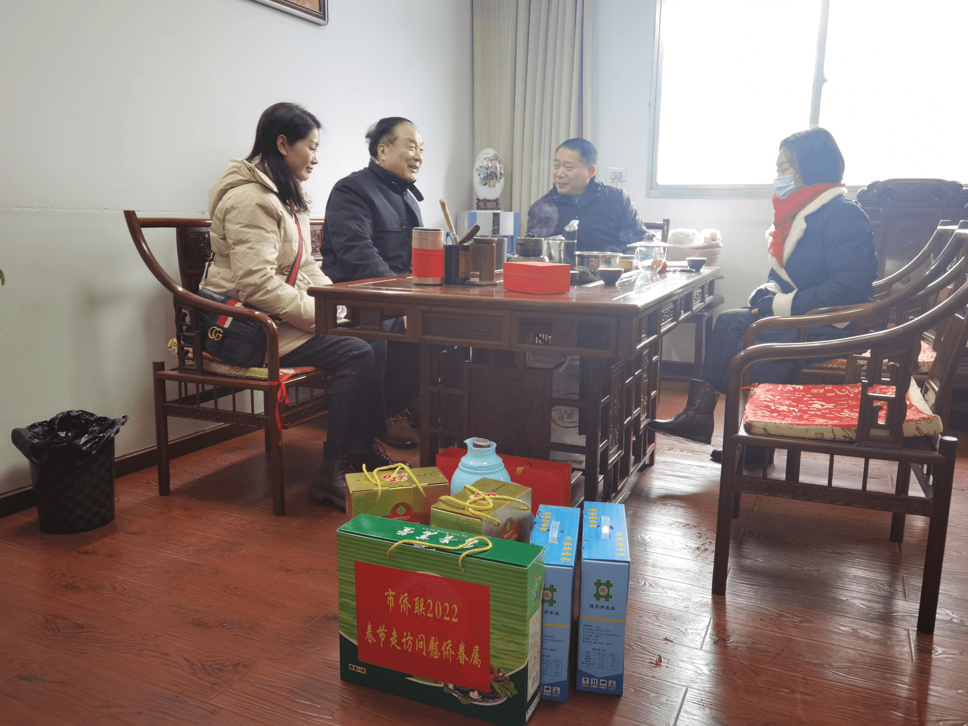 老河口市侨联开展春节走访慰问侨企及侨眷属活动