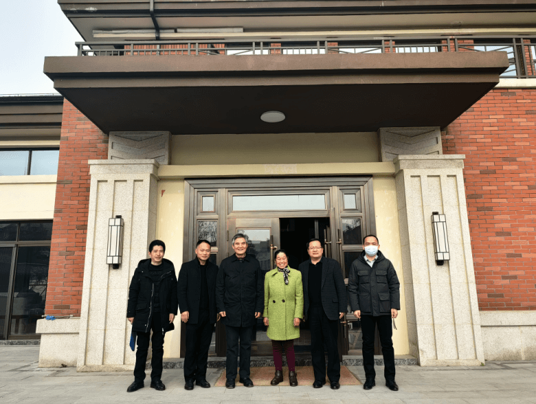 团风县开展春节期间走访慰问重点归侨、侨眷活动