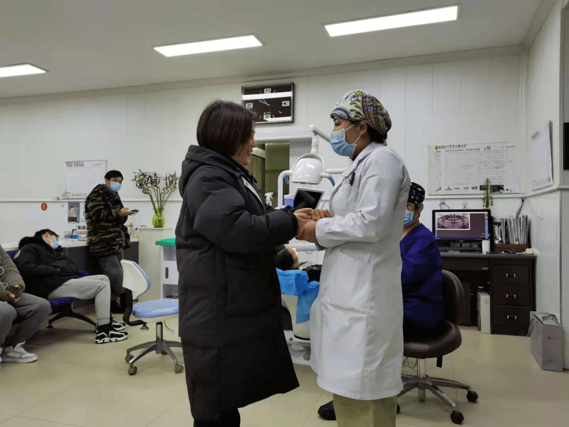 洪湖市侨联开展春节走访慰问活动