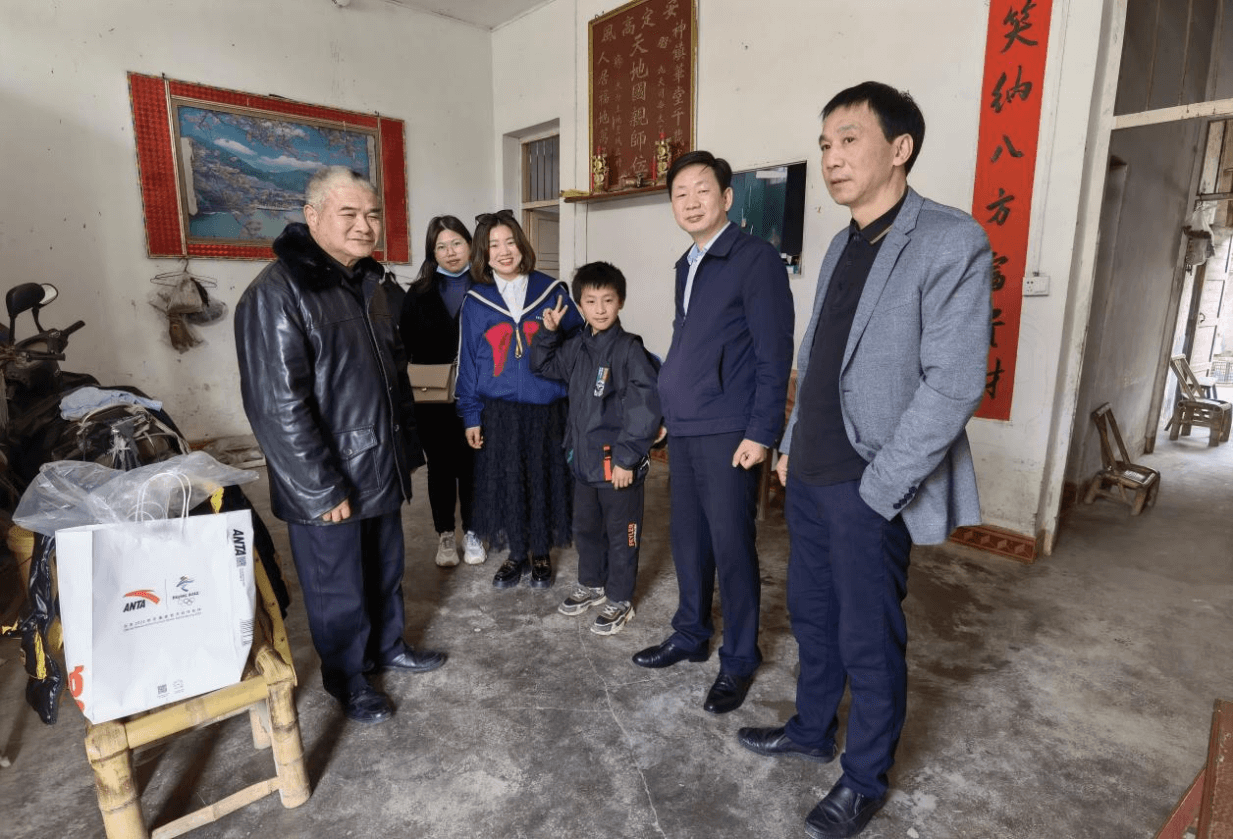 监利市侨联开展“巾帼力量助推乡村振兴”暨“三八”妇女节活动