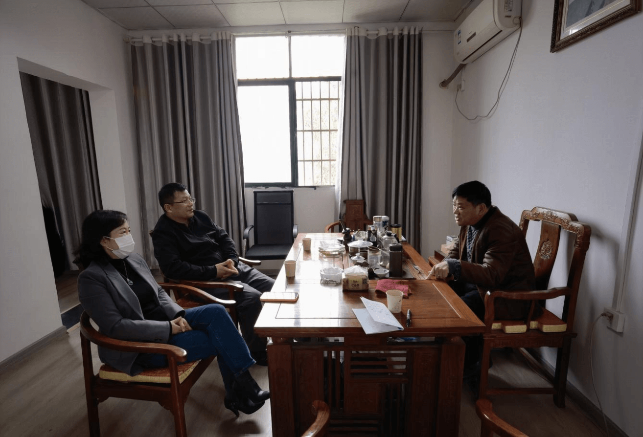 咸宁市侨联走访服务企业