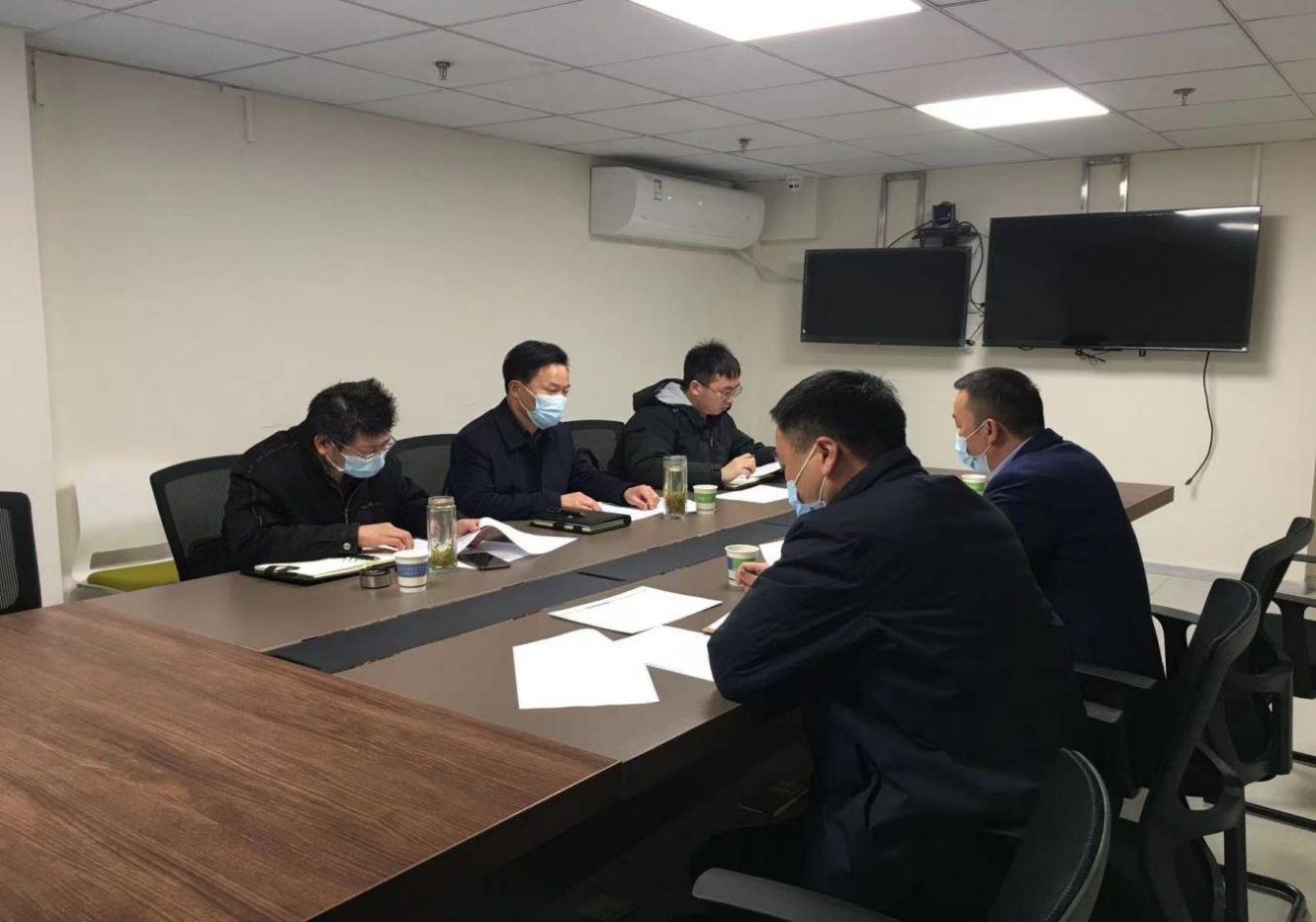 大悟县委常委、统战部部长丁辉锋到大悟 爱尔眼科医院调研指导工作