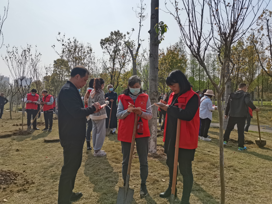 枝江市侨联组织侨界代表参加 2022年第一次政治协商情况通报“双月座谈会”