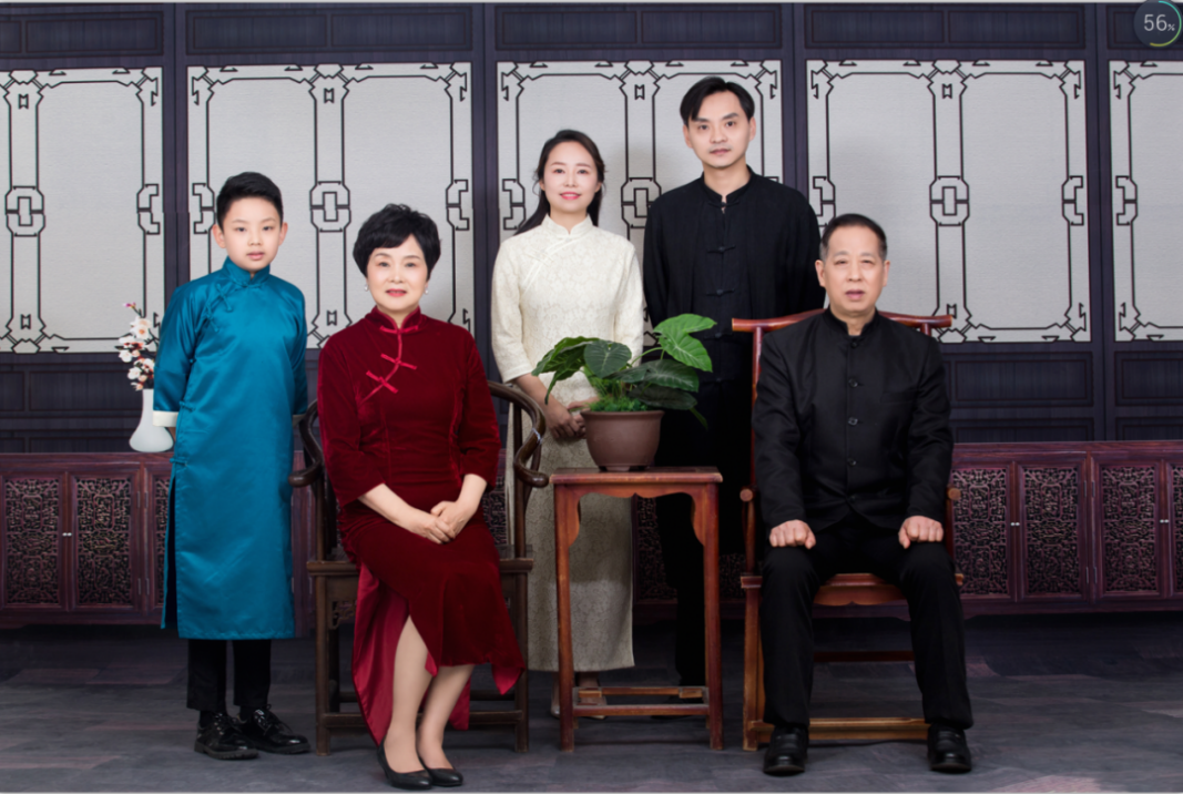 喜报！襄阳市侨联吴梅琳家庭荣获2022年市直机关“最美家庭”称号