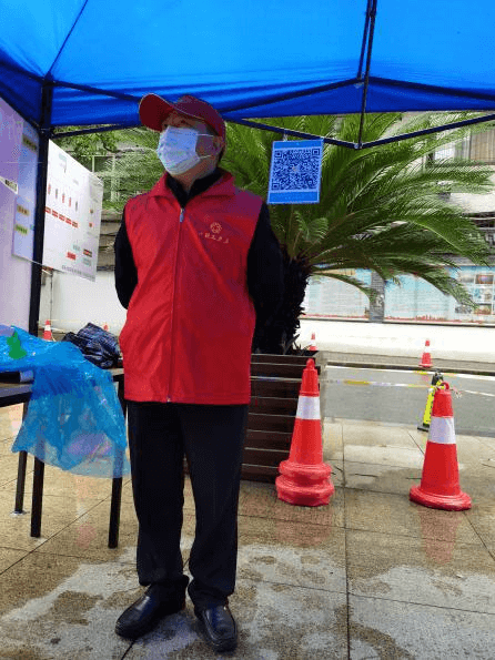宜昌全员核酸筛查 侨界志愿服务队在行动