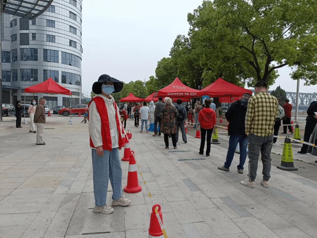 樊城区侨联助力扩面核酸检测