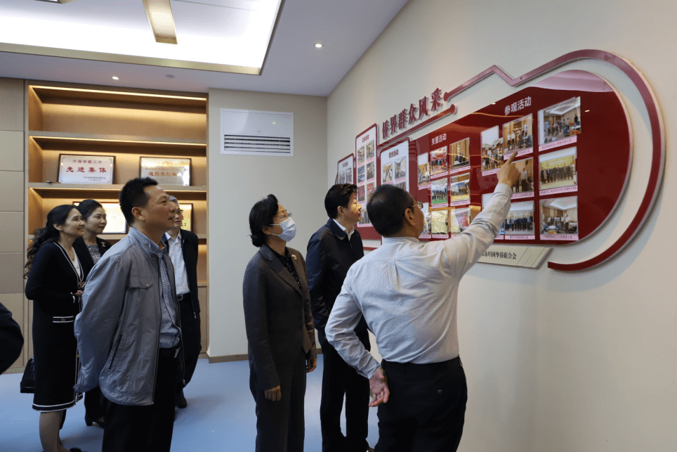 武汉市政协副主席周晓琦调研侨联工作