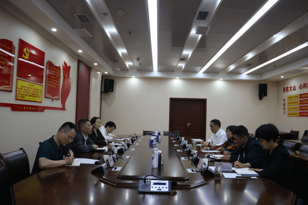 宜昌市侨联郑晓斌秘书长赴五峰调研