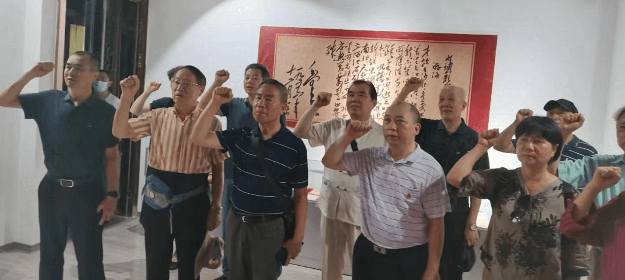 湖北省侨联退休老干部党支部与宜昌市侨联机关党支部 联合开展主题党日活动