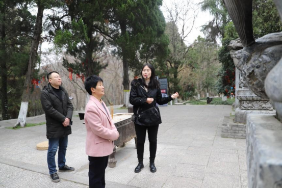 襄阳市侨联调研中国华侨国际文化交流基地古隆中