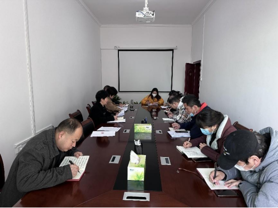 襄阳市侨联召开机关政治学习会议