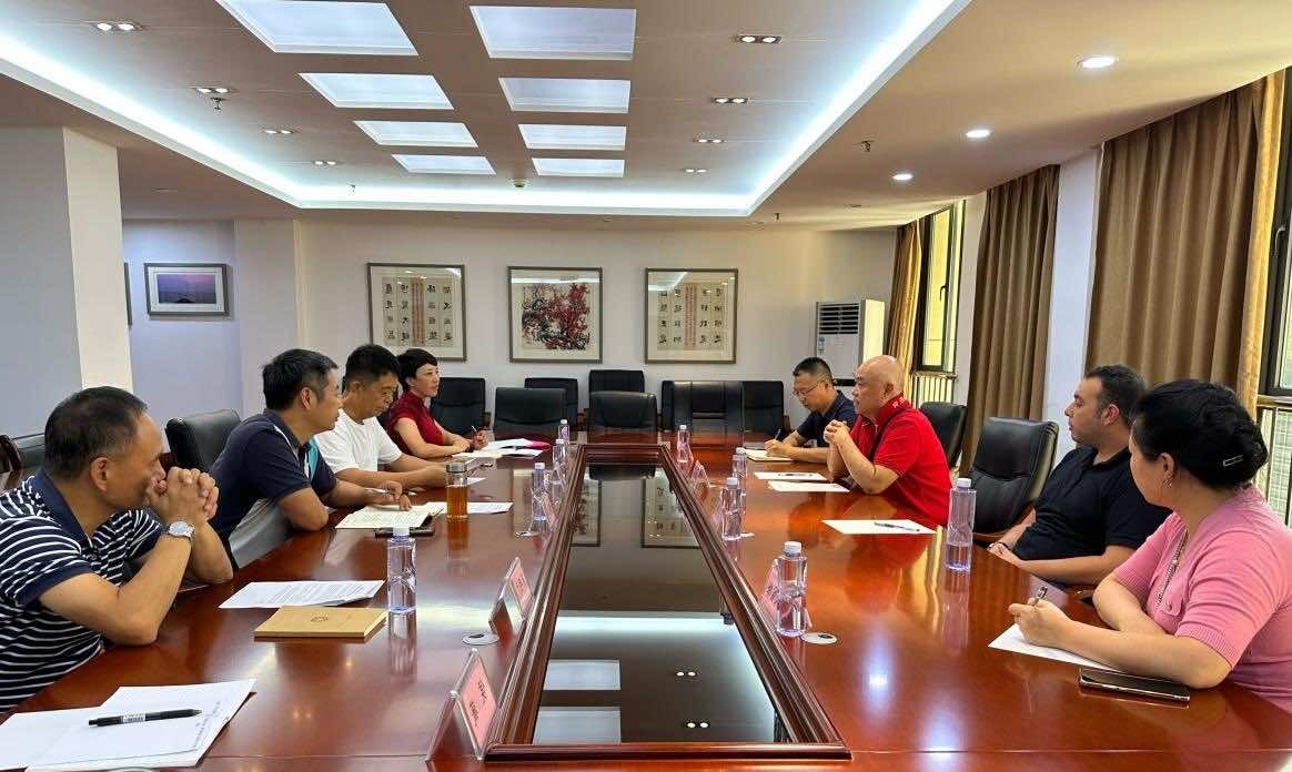 欧中友好协会会长刘锦灿先生拜会宜昌市侨联