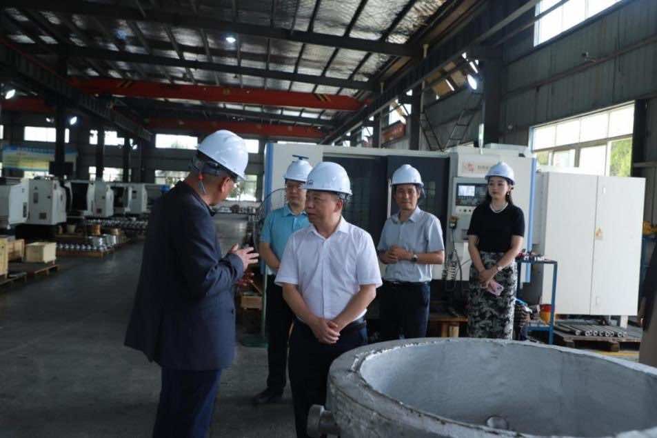 宜昌市侨联主席邓希康赴秭归走访调研