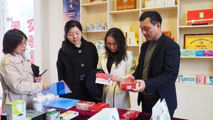 黄冈市侨联赴麻城市开展“四下基层”活动