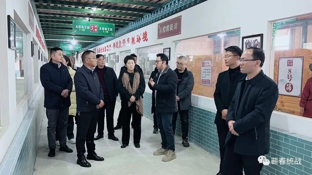 省侨联驻村工作队及村干部赴蕲春 参观考察