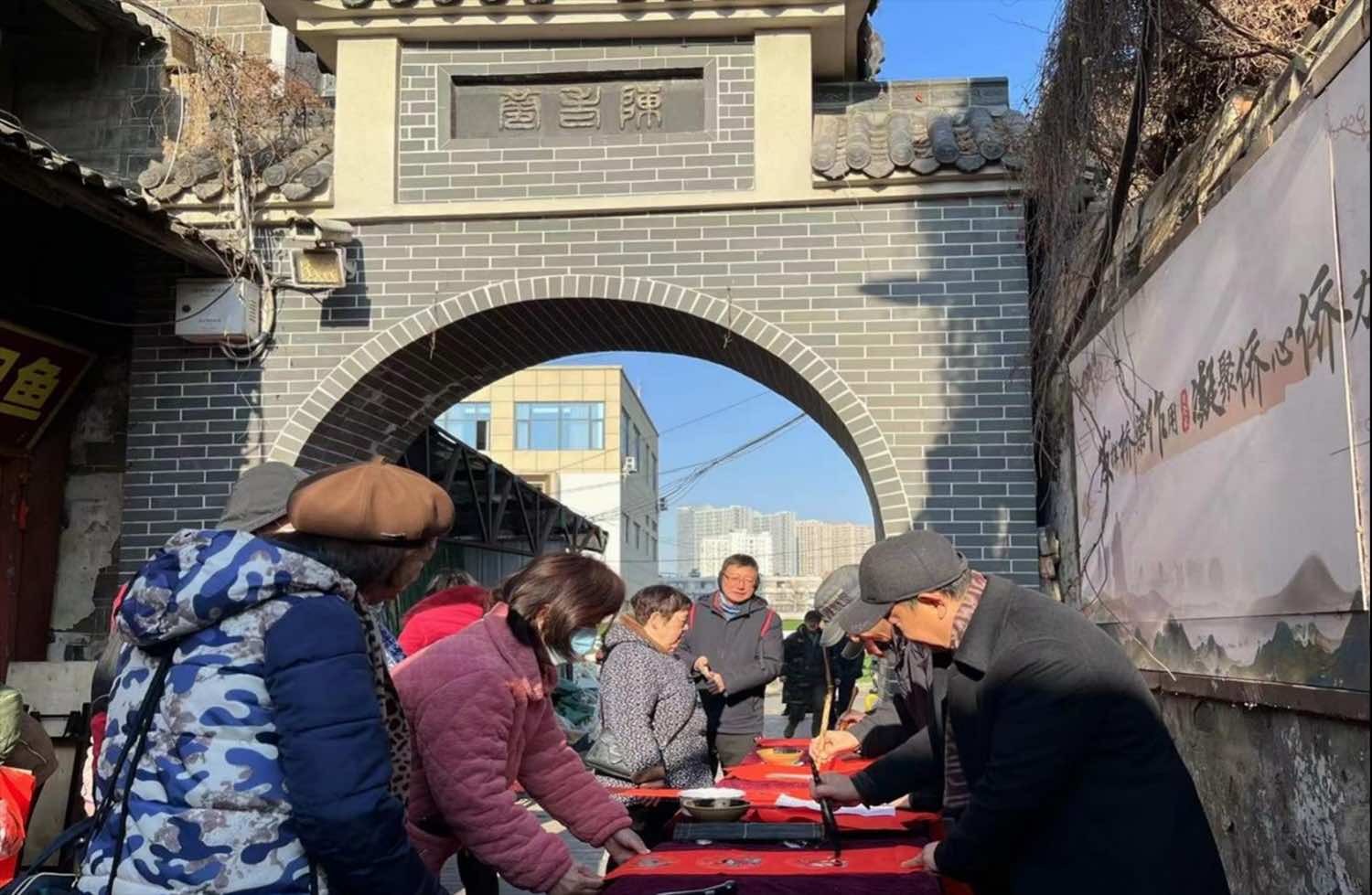 樊城区侨联：挥毫泼墨迎新春  墨香传福暖侨心