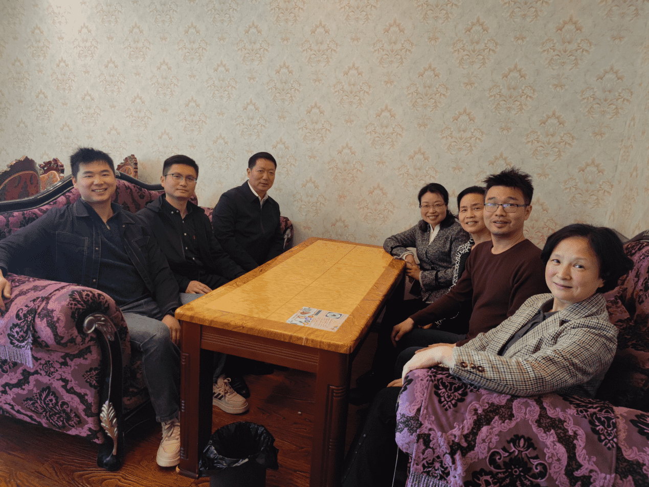 应城市走访看望返乡探亲海外侨胞