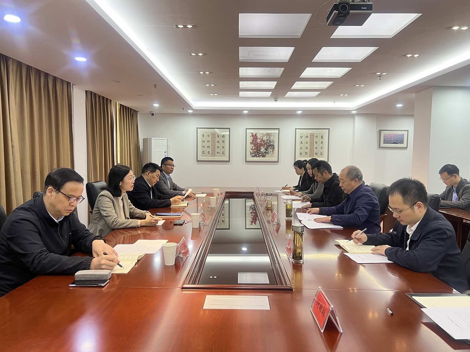 宜昌市委常委张金安走访调研市侨联