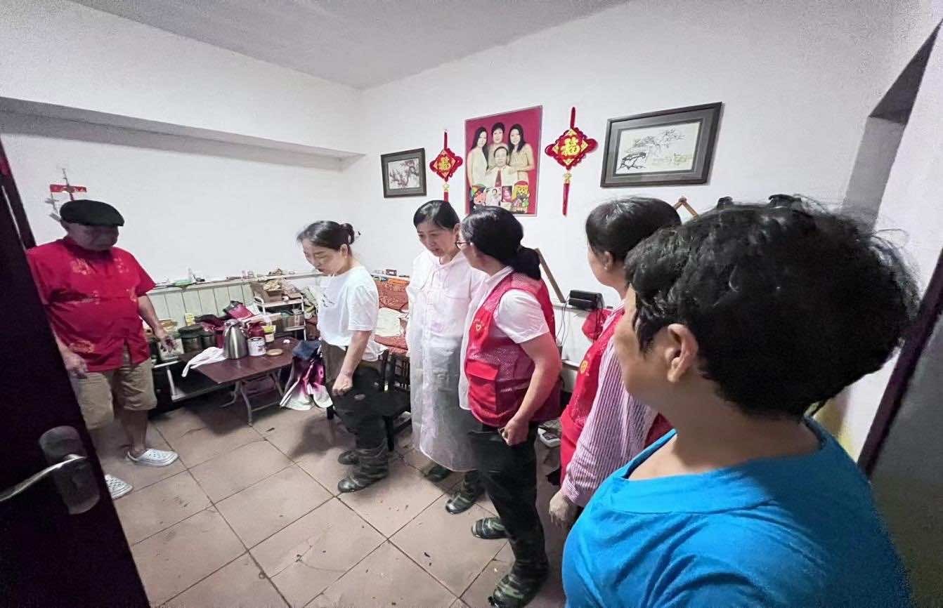 樊城区汉江街道汛期 关注侨界群众生命财产安全