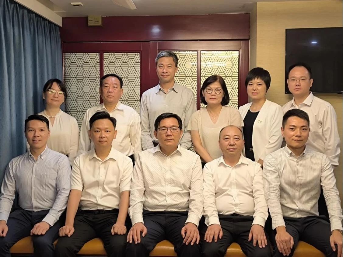 湖北省侨联代表团出访香港并签署公益合作项目