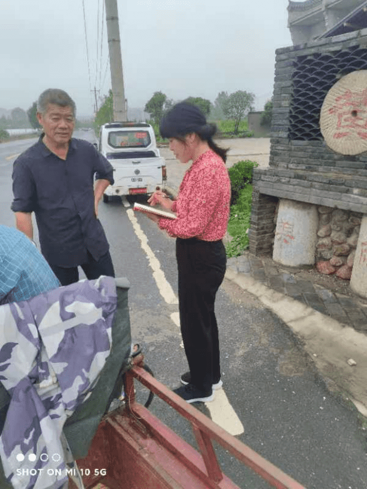 襄阳市侨联驻村工作队扎实做好“四个宣讲”助力乡村振兴