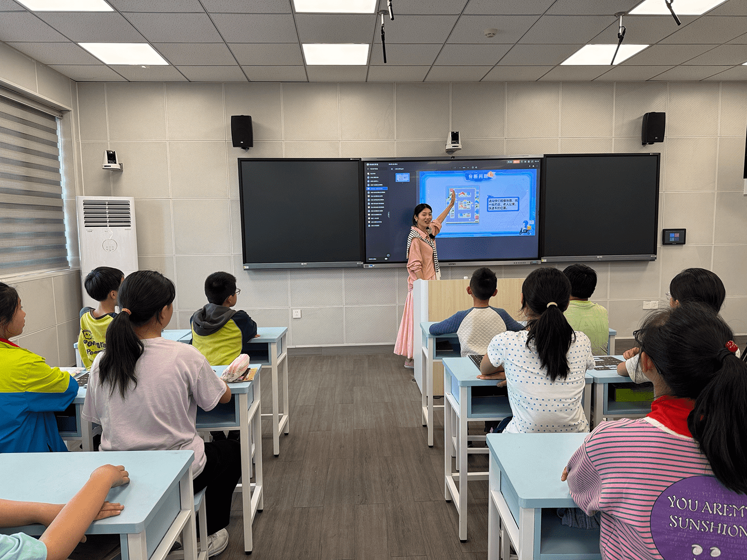 “侨爱童心”点燃少年科技梦