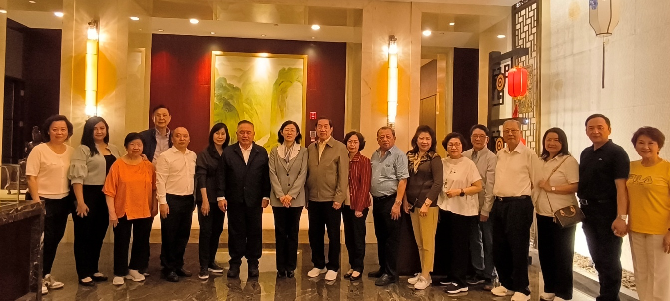 香港侨界代表团来宜昌联谊交流