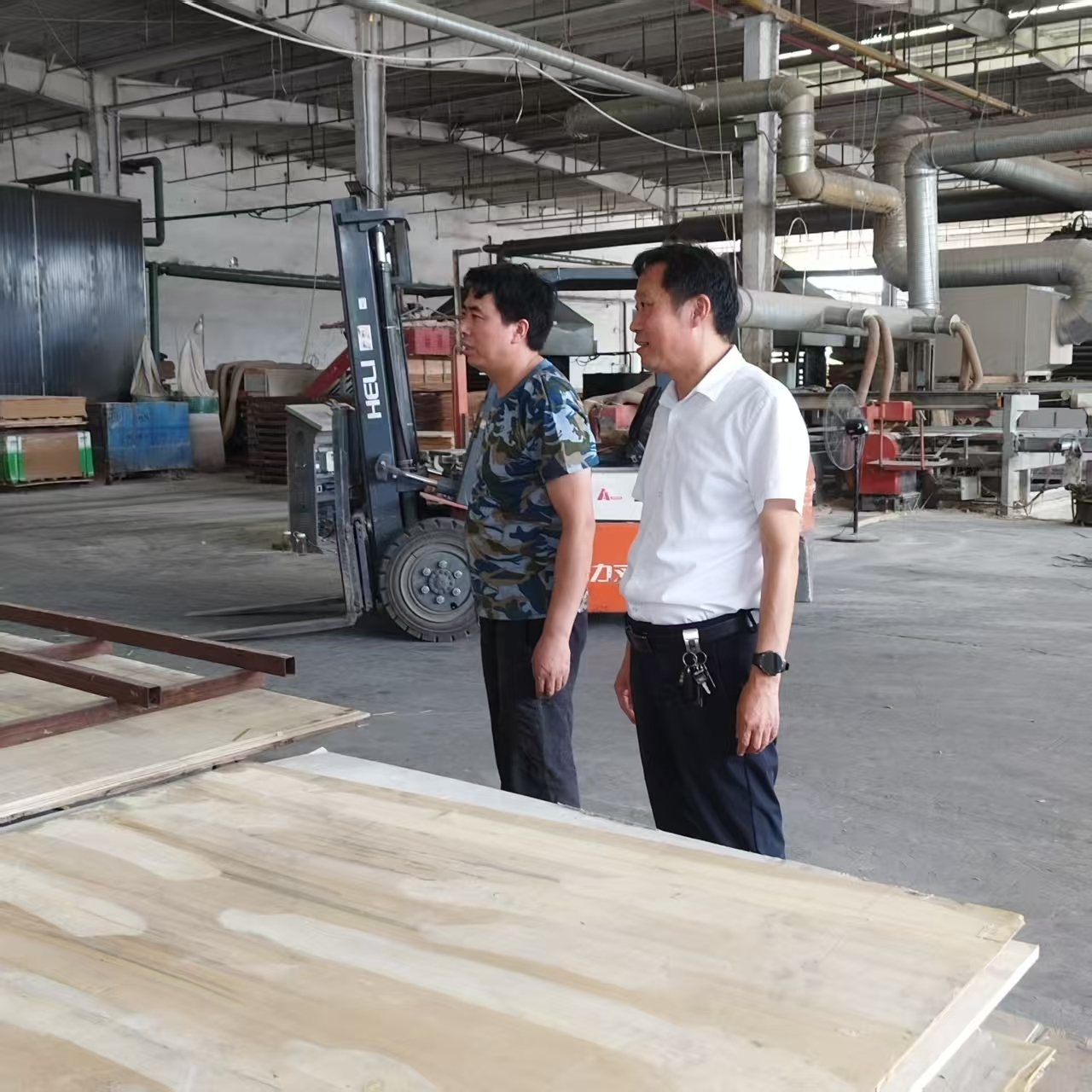 襄阳老河口市侨联深入包保企业开展 安全生产走访调研