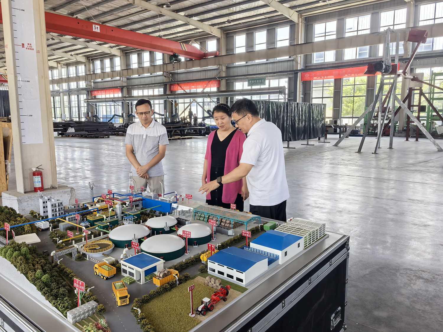 襄阳市侨联走访调研绿鑫生态农业与宇清科技