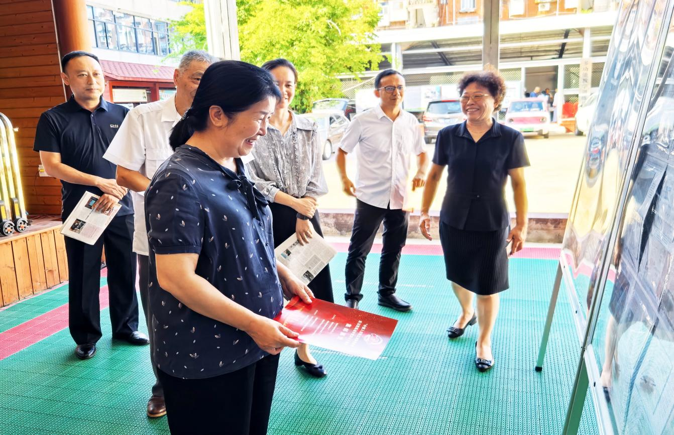 方寸邮票忆抗战 侨心共叙家国情