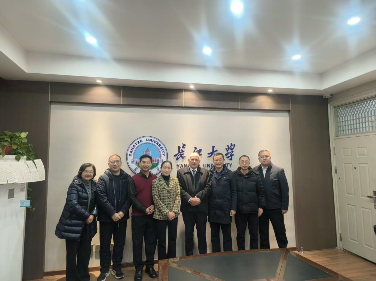 新西兰湖北同乡会、澳大利亚技术及贸易协会来荆考察交流