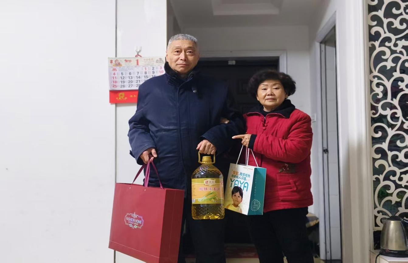 襄阳樊城区铁路社区侨联：岁寒送侨爱 真情暖侨心