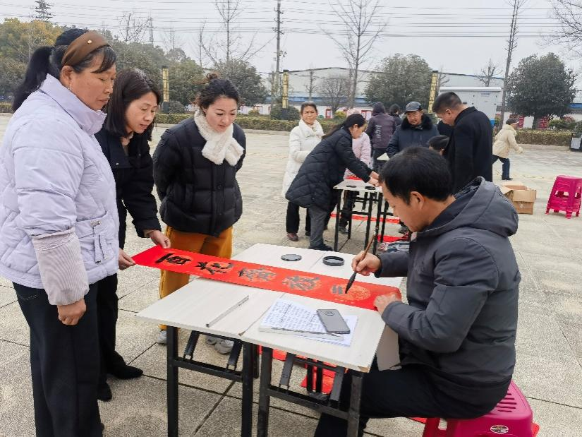 钟祥市侨联组织开展“迎新春·送祝福”活动