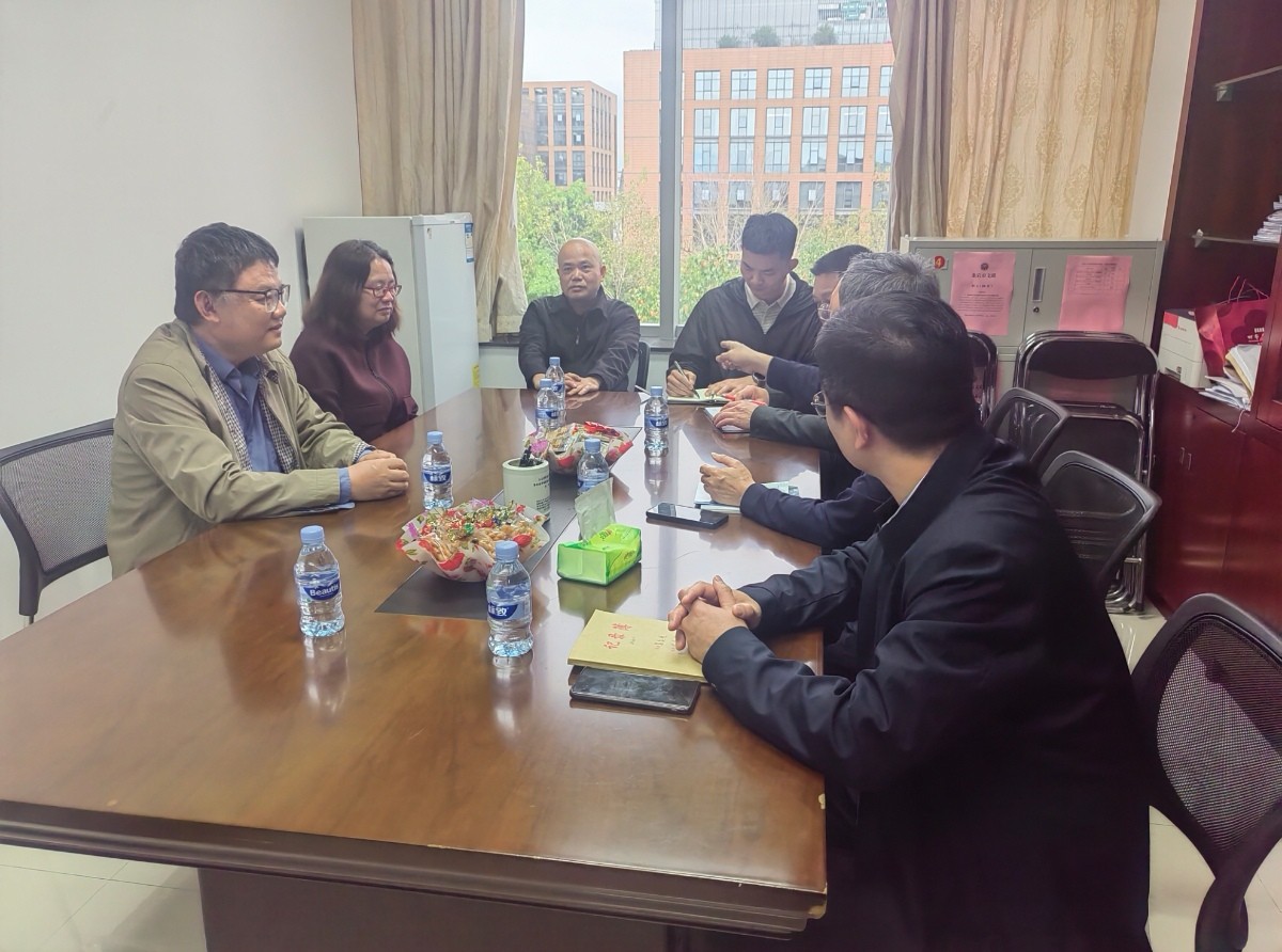 东风侨联与龙岩侨联开展业务交流