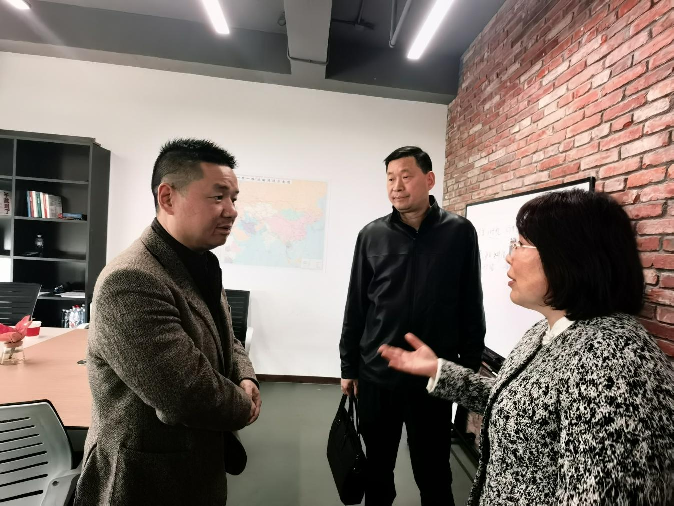 孝感市侨联走访海外顾问企业