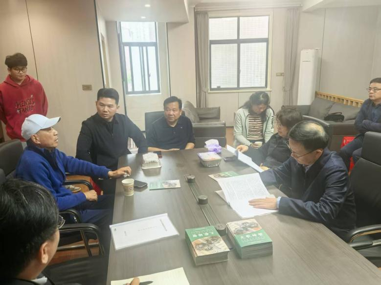 美国南加州湖北同乡会常务理事张汉江来孝考察