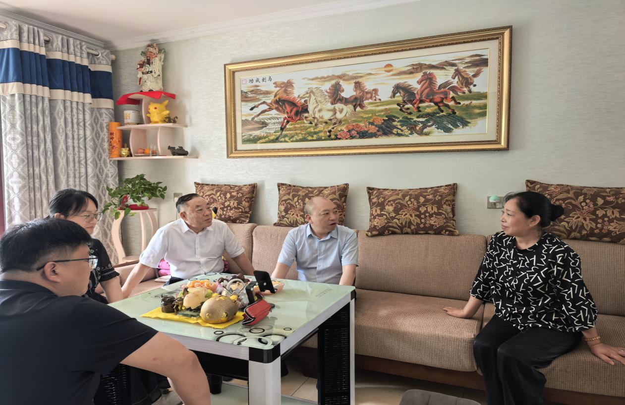 宜昌市侨联赴长阳调研