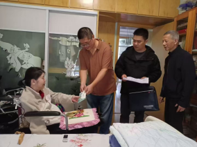 重阳走访暖侨心浓浓关怀送到家——黄冈黄州区侨联开展“重阳入户暖侨家”走访慰问活动